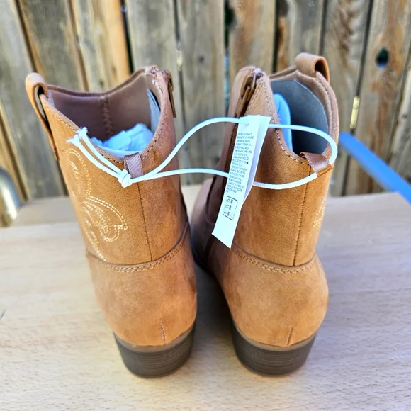 Faux Leather Western Boots Womens Size 8 - Picture 13 of 16